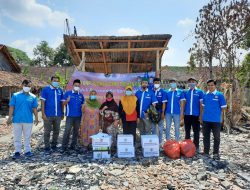 KNPI Gandeng PT Semen Gresik Salurkan Bantuan Korban Kebakaran di Wulung