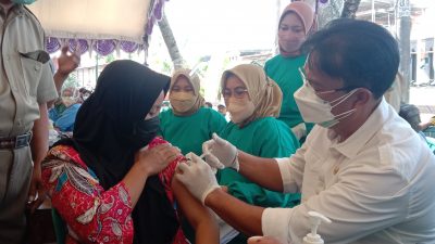 5 Kali Gagal, Warga Blora Ini Akhirnya Divaksin Edy Wuryanto