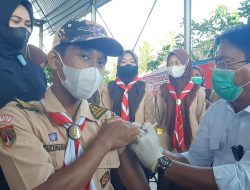Peringati Hari Pramuka, Anggota DPR RI Edy Wuryanto Bagikan 1000 Dosis Vaksin di Blora