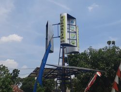 Terangi Jalan Desa di Blora dengan Kincir Angin dan Solar Cell