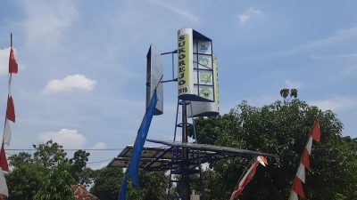 Terangi Jalan Desa di Blora dengan Kincir Angin dan Solar Cell