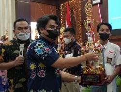 Ketua Karang Taruna Kabupaten Blora Menerima Penghargaan Krenova 2021