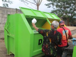 Luncurkan Bak Kontainer Sampah Terpilah, DLH Blora Gugah Masyarakat Sadar Pengelolaan Sampah