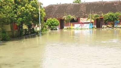 Ratusan Rumah Warga dan Fasilitas Umum Tergenang Air Luapan Sungai di Cepu dan  Kedungtuban