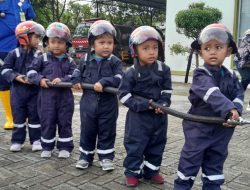 PAUD KB Lestari “outing class” di Damkar Kabupaten Blora