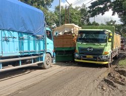 Akibat Truk Patah As, Jalur Blora-Purwodadi Sempat Macet Hingga 3 Jam