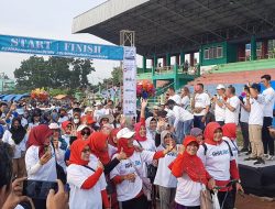 Masyarakat Blora Antusias Ikuti Jalan Sehat Bersama BUMN