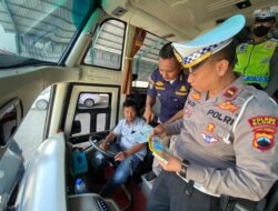 Satlantas Polres Blora Bersama Dishub Pantau Langsung Kesiapan Armada Bus Mudik Gratis
