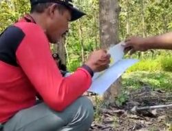 Dilarang Garap Lahan Hutan oleh Perhutani, Petani Hutan Blora Tunjukkan SK Pengelolaan Perhutanan Sosial dari Presiden Jokowi