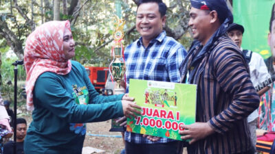 Raih Juara I Festival Desa Wisata Blora 2023, Desa Bangowan terima Tropi dan Hadiah