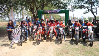 Ratusan Biker Trabas Ramaikan Blora Extrem