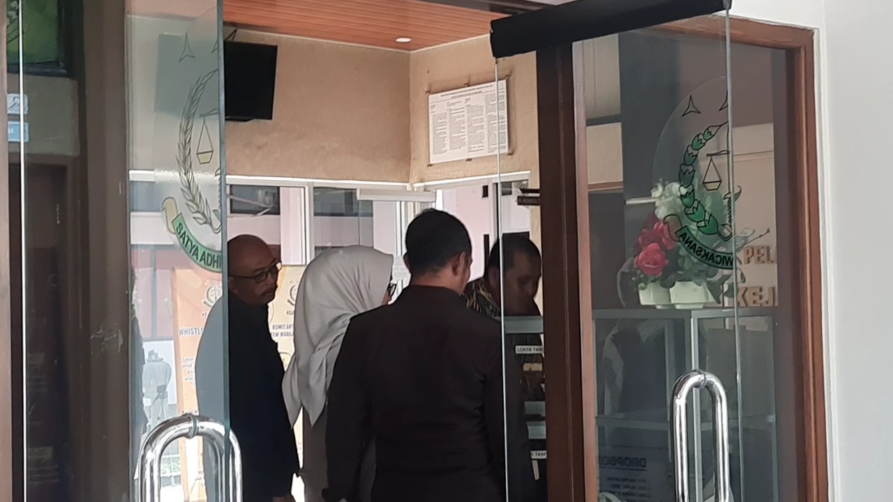 Sejumlah anggota DPRD Blora datangi Kejaksaan Negeri Blora, pada Kamis (11/7/2024)