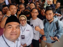 Daftar Pilkada Blora, Arief Rohman – Sri Setyorini Naik Jeep hingga Selfie Bareng Wartawan