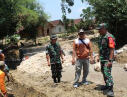 Tinjau Pengerjaan Fisik, Dansatgas TMMD Ke-122 Kodim 0721/Blora Pastikan Capai Target