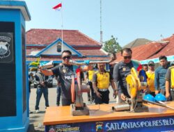 Polres Blora Musnahkan  278 Knalpot Brong