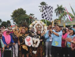 Ribuan Warga Ikuti Jalan Sehat Dalam Rangka HKN Ke-60 di Blora