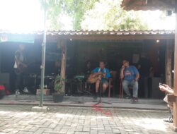 Usai Konser ‘Anak Semua Bangsa’, Marjinal Main Musik di Warung Kopi Santen Blora