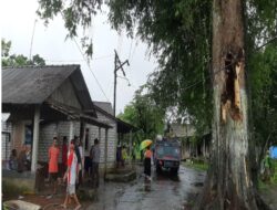 PLN UP3 Kudus Gerak Cepat Tangani Gangguan Listrik Akibat Cuaca Ekstrem