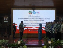 Bupati Lantik TP PKK dan Tim Pembina Posyandu Kabupaten Blora