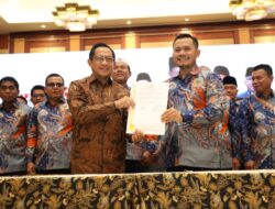 Mendagri Tito Karnavian Lantik Siswanto Jadi Ketum ADKASI