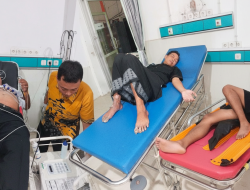 Tiang Bendera Mengenai Kabel PLN, Empat Pria di Kedungtuban Alami Luka Bakar Serius